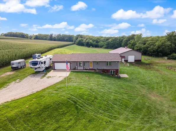 57000 295th St, Malvern, IA 51551