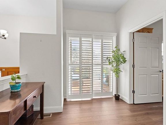 5th image of 3536 Shadowtree Ln