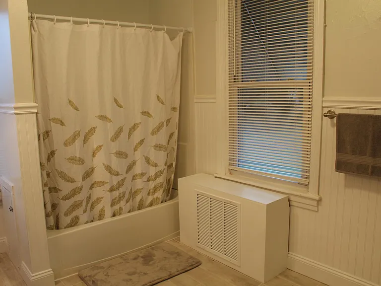 38 E High St — Photo 37