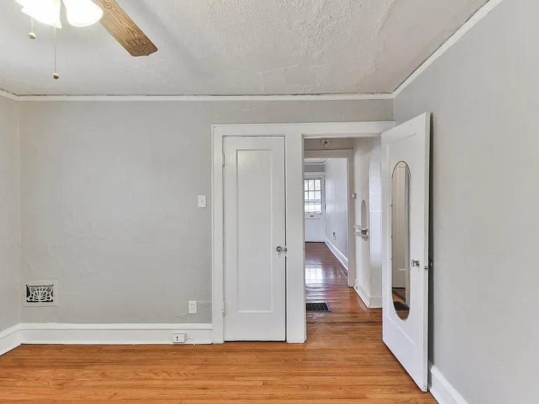 1401 Woodland Dr — Photo 12