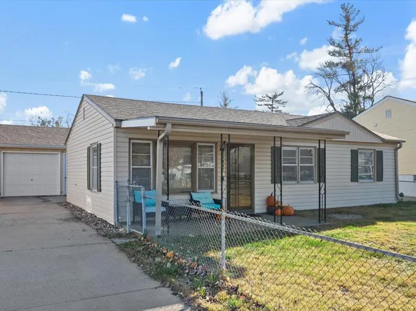 4007 Bel Air Dr, Council Bluffs, IA 51501