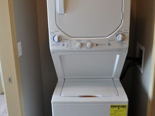 146 S Van Buren St APT 404