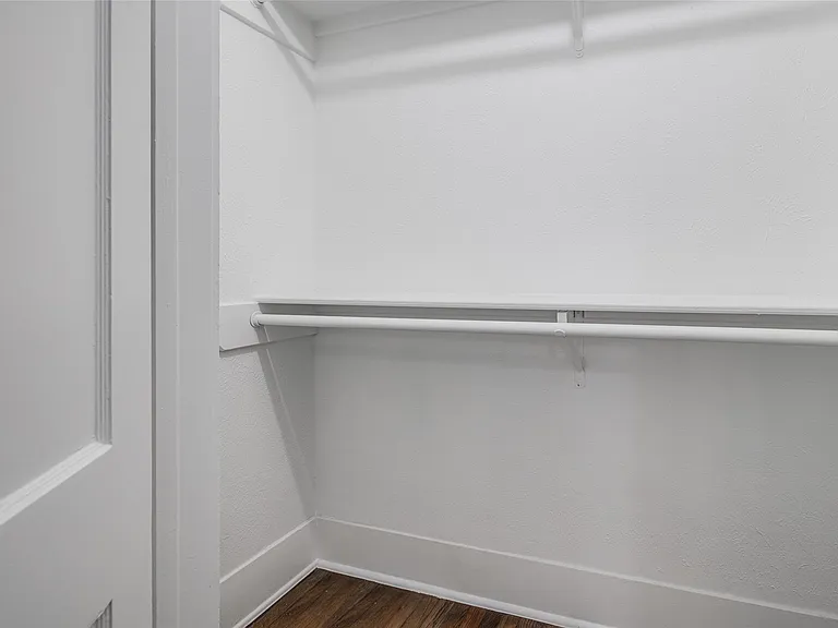 601 Bomar St #3 — Photo 10