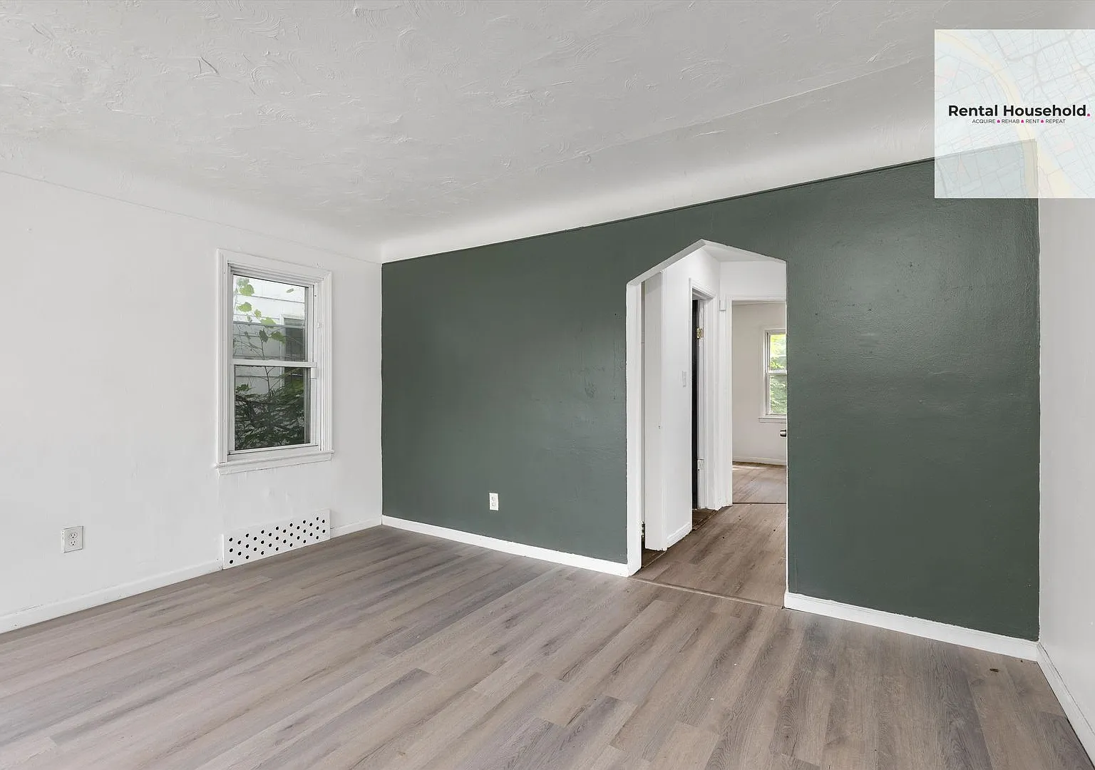 Cozy & Comfortable 2 Bedroom Home-Move In Ready!! — Photo 1