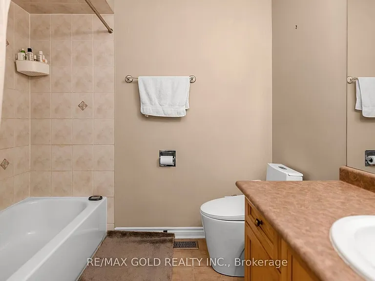17 Echoridge Dr — Photo 32
