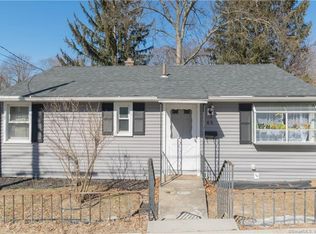 45 Brookview Ave, Waterbury, CT 06706