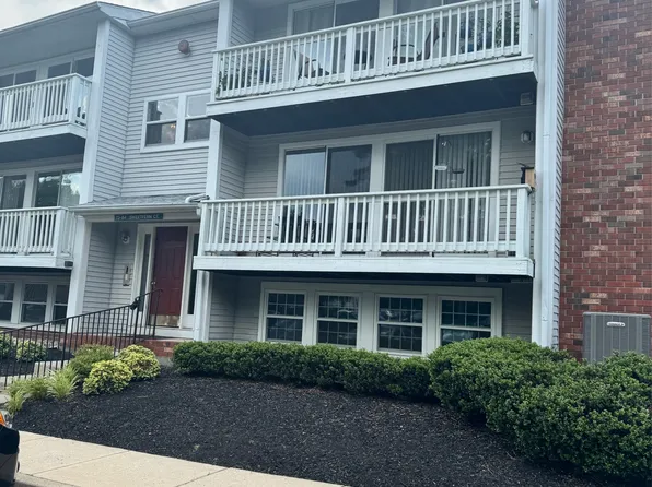 79 Sweetfern Ct #1, Marlton, NJ 08053