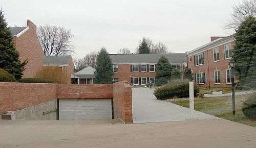 4175560