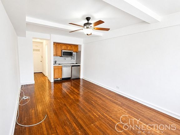 3rd image of 320 E 42nd St APT 1217