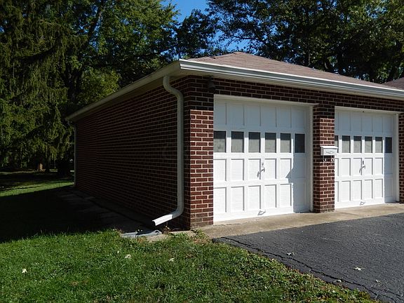 4th image of 3884 Clearview Ave
