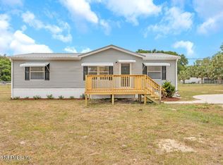 105 FOLKLORE Drive, Satsuma, FL 32189