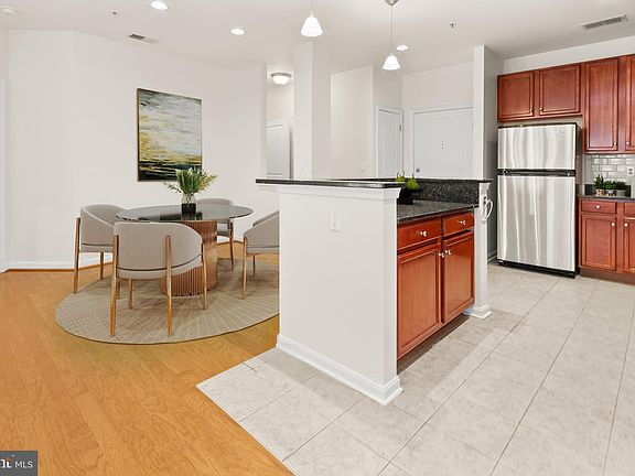 3rd image of 2655 Prosperity Ave APT 313