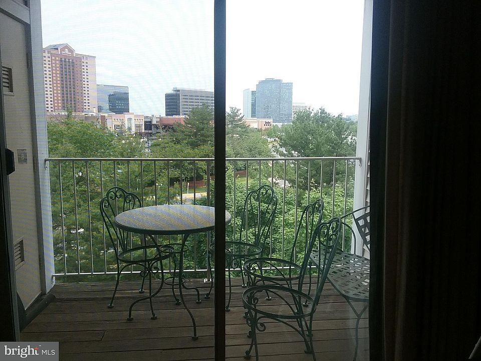 2nd image of 1645 International Dr Unit 414