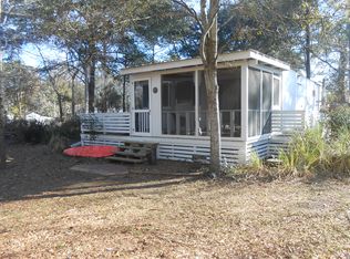 212 NE 77th St, Oak Island, NC 28465