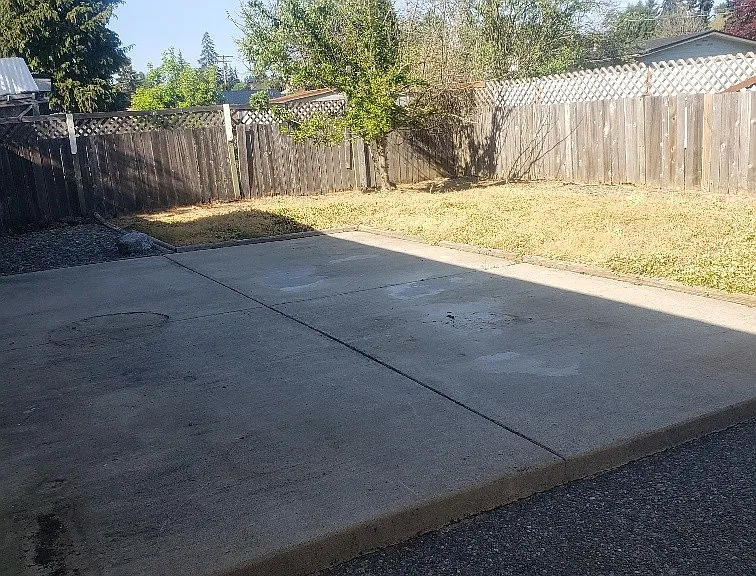 804 Camas Ave NE — Photo 5