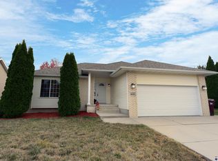 8839 Truchard Rd, Lincoln, NE 68526