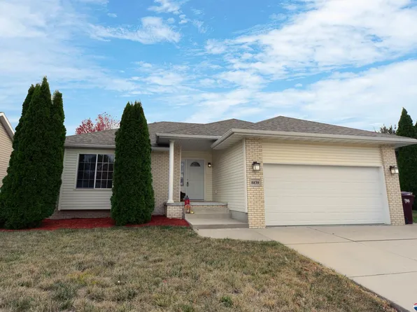 8839 Truchard Rd, Lincoln, NE 68526