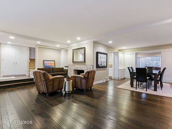 4th image of 215 Lakeside Pl