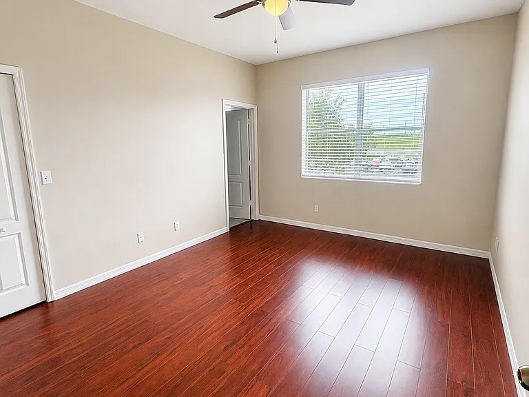 9420 Flowering Cottonwood Rd — Photo 6