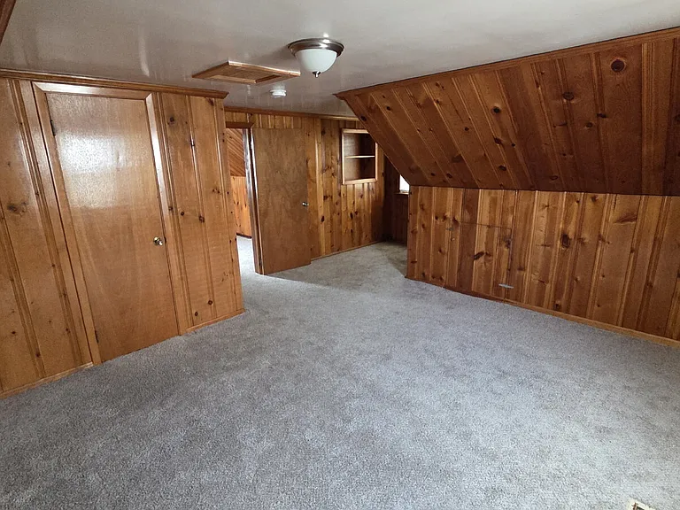 5469 Thomas St — Photo 8
