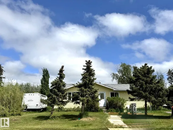 5419 49th St, Sunset Pt, AB T0E 0A0