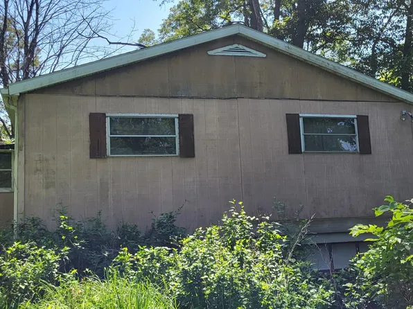 204 Spur Rd, Factoryville, PA 18419