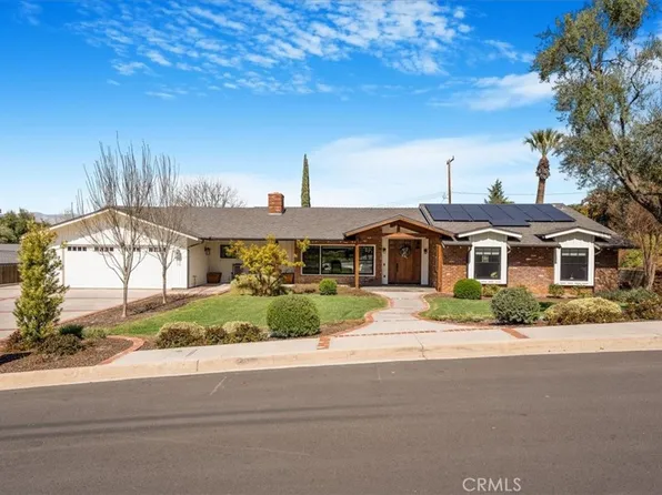 643 Alta Loma Dr, Redlands, CA 92373