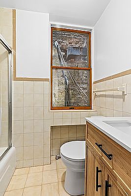 5th image of 5 Cornelia St APT 1B