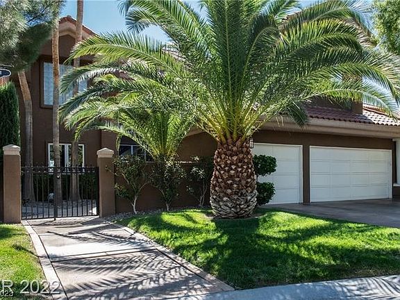 3rd image of 8361 Plum Creek Ct