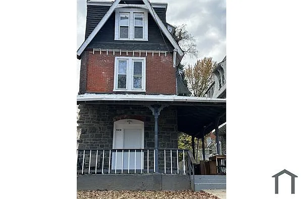 Building Photo - 4618 Wayne Ave #2F