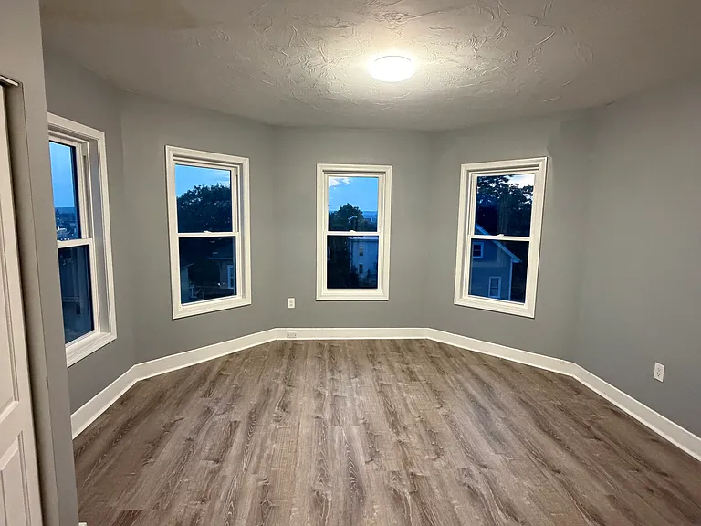 42 Merrifield St #3 — Photo 8