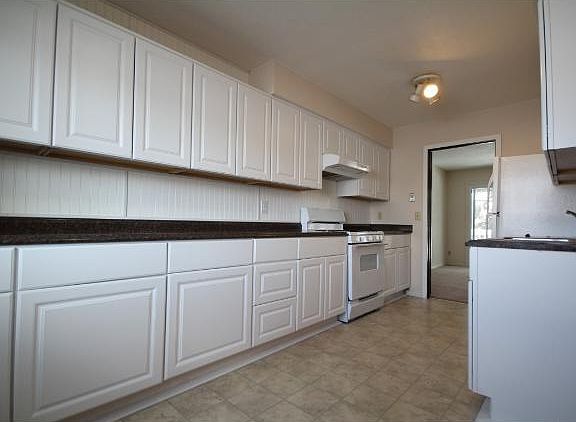 4th image of 7707 Whitney Dr