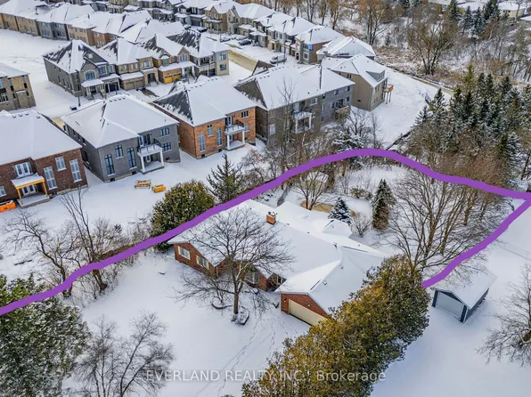 173 Thompson Dr, East Gwillimbury, ON L9N 1E2