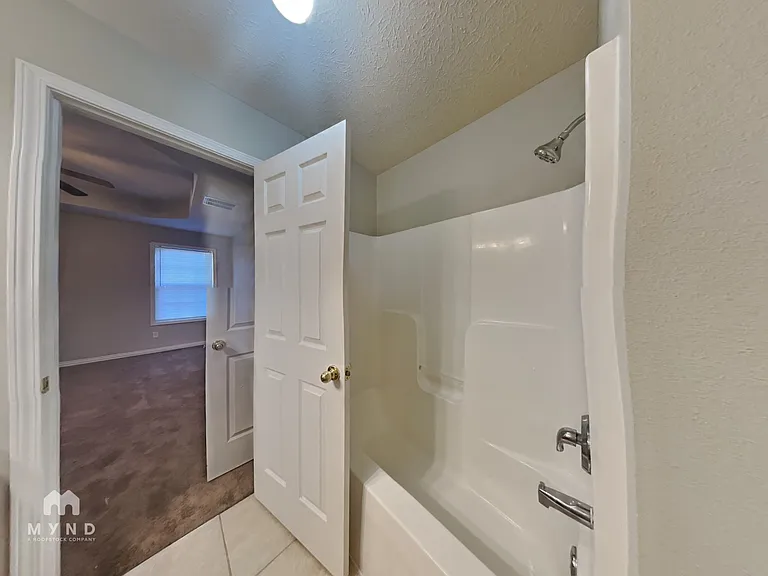 5574 S Lexington Ave — Photo 12