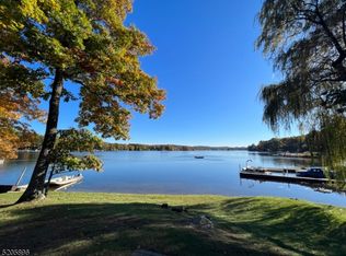 10 Neosha Rd, Highland Lakes, NJ 07422