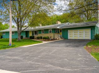 7911 Wesley Rd, Machesney Park, IL 61115