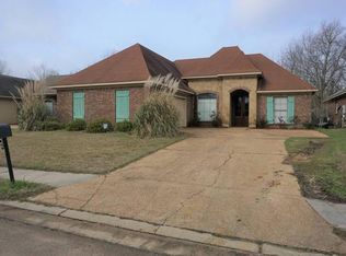 932 Frisky Dr, Brandon, MS 39047