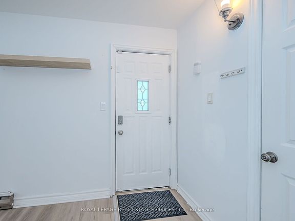 4th image of 3209 Bronte Rd