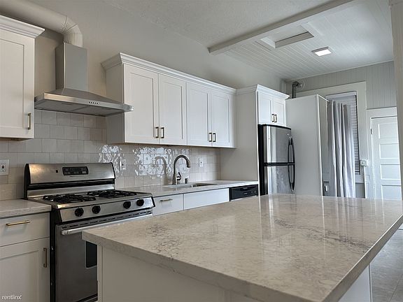 3rd image of 555 2nd St