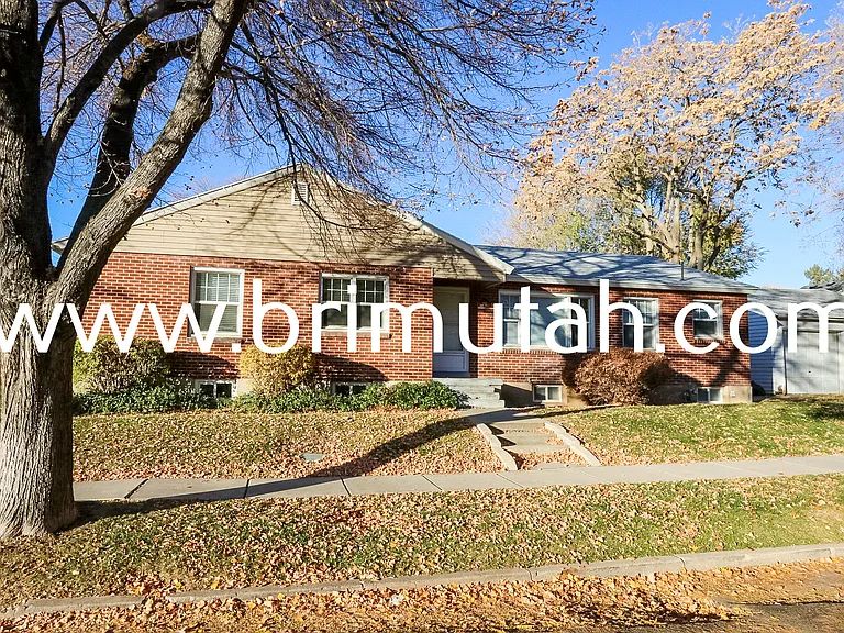 1105 E Laird Ave — Photo 16