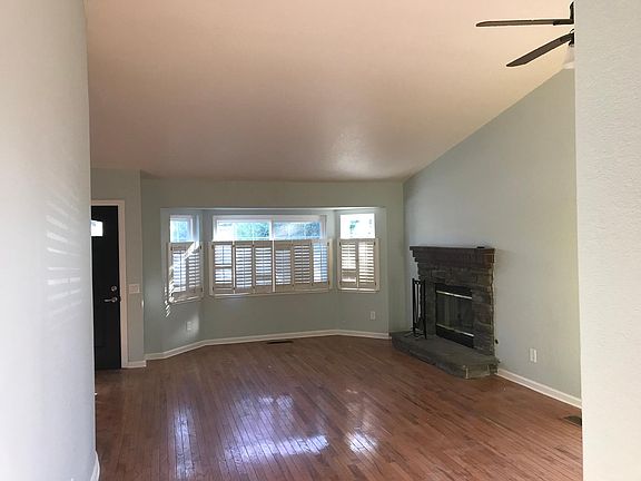 2nd image of 17383 Walnut Grove Dr