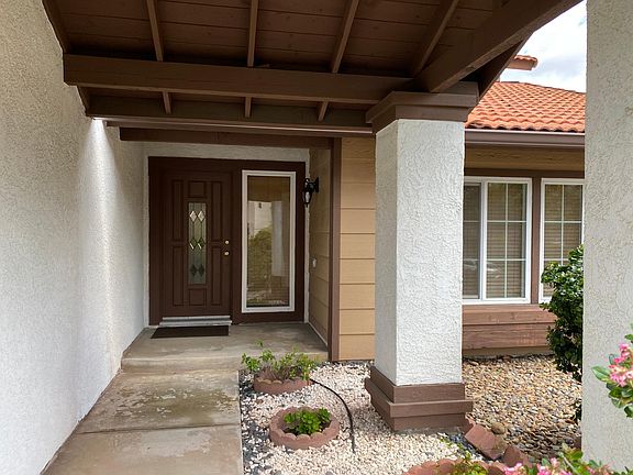 Covered front entrance
