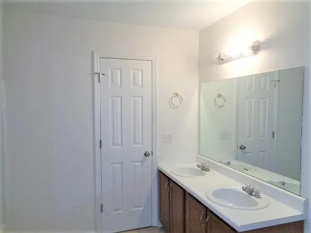 302 Holland Ridge Dr — Photo 9