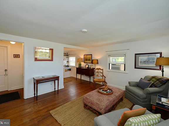 4th image of 22282 Saint Louis Rd