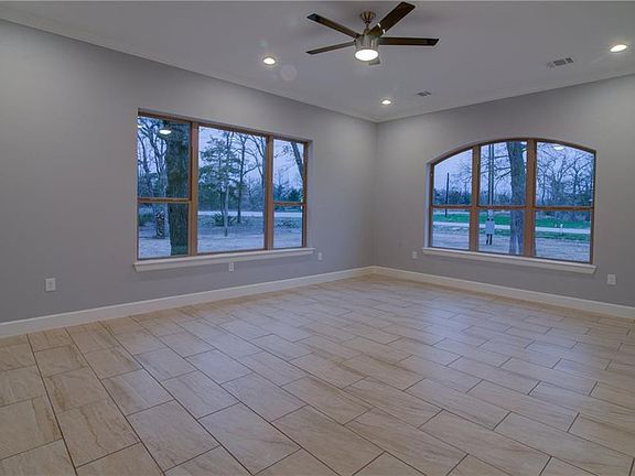 3rd image of 145 Romeria Dr
