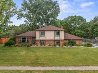 1214 Sherwood Dr, Greenfield, IN 46140