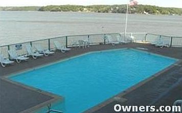 Pool on the Point