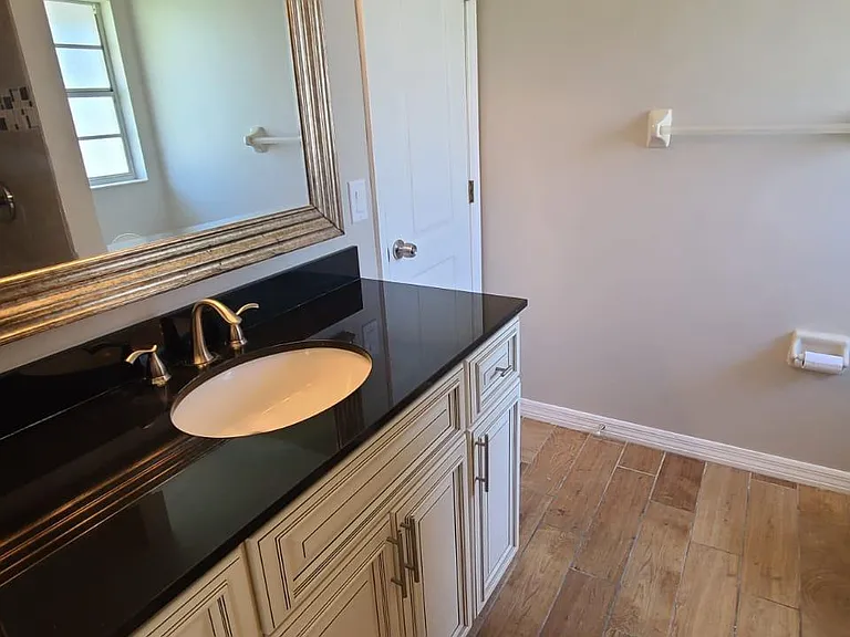 816 Brimfield Ct — Photo 34