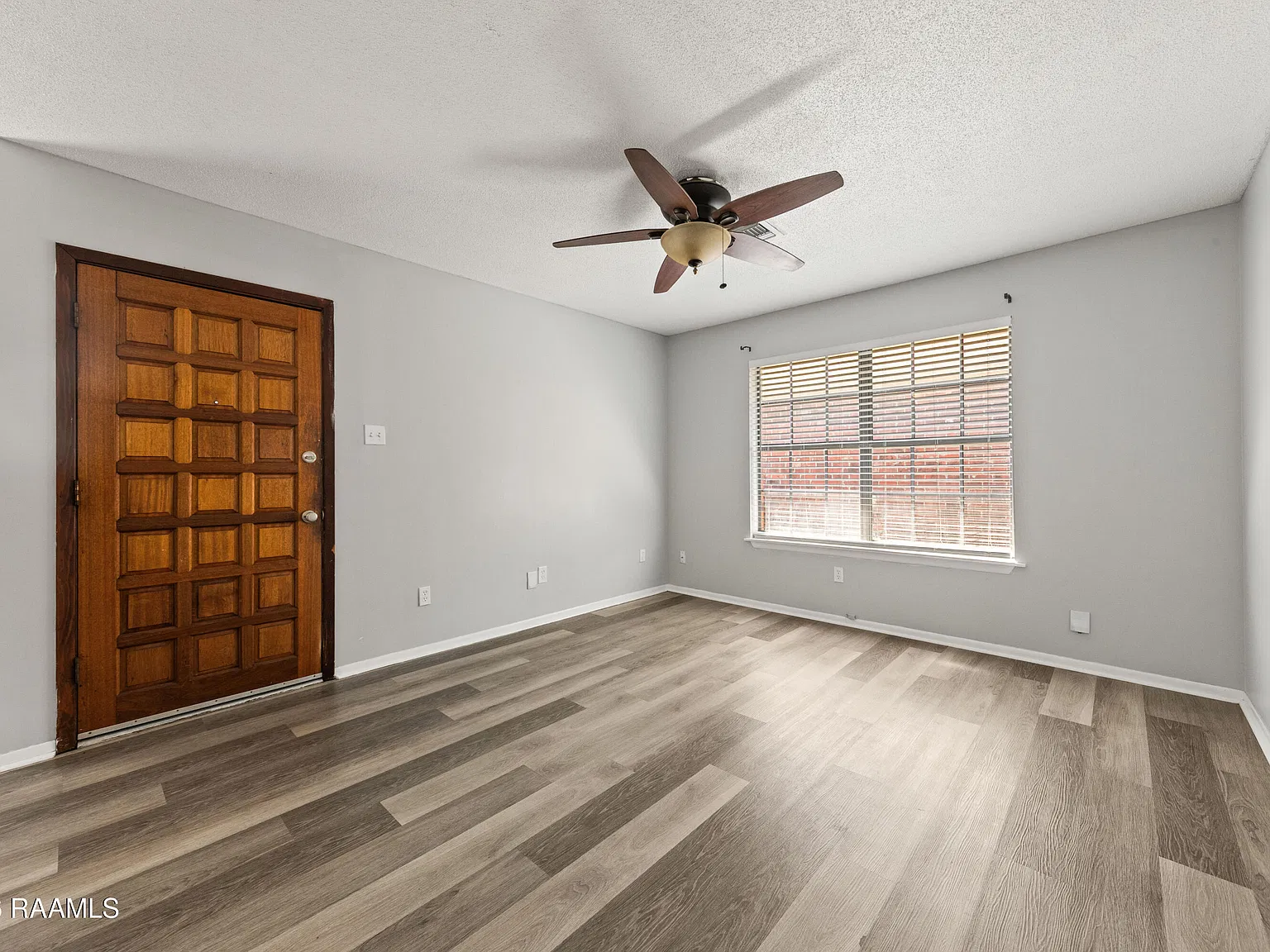 2 bed, 2.0 bath, 980 sqft, $1,400 — Photo 3