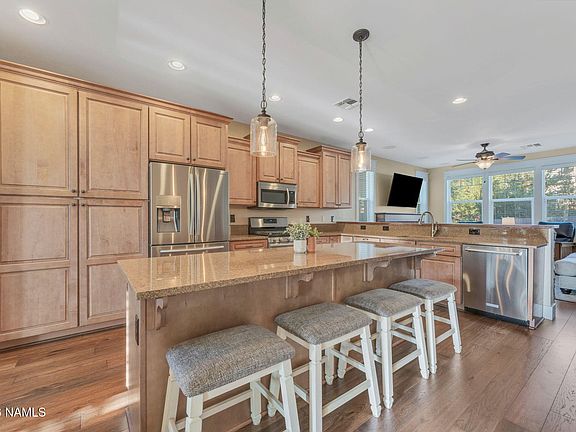 4th image of 532 W Wulfenite Rd